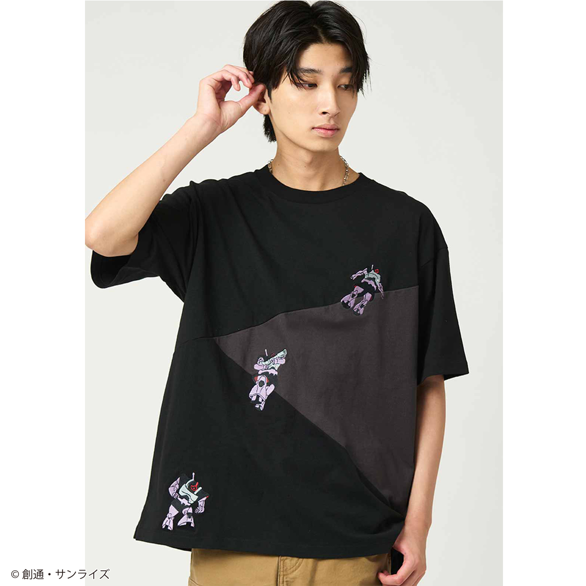 STRICT-G graniph『機動戦士ガンダム』半袖刺繍Tシャツ 黒い三連星切替(黒い三連星 ビッグシルエットTシャツ)